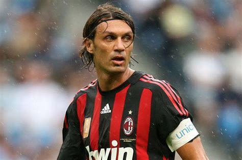 However, the gifted lad soon made it big in the world of football, going from the sleepy suburb to the city of milan. Paolo Maldini, vacanze in Puglia anche per il rossonero ...