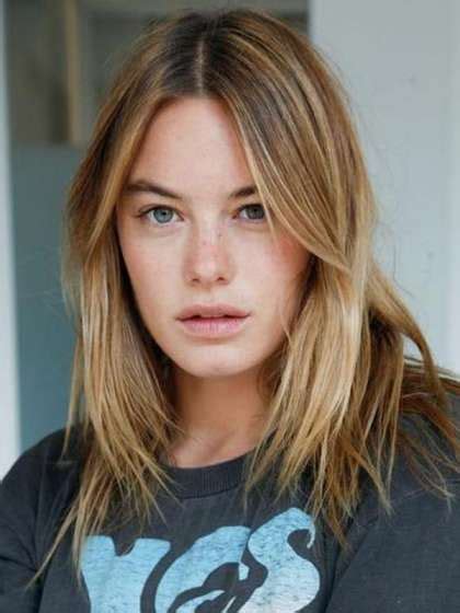 compare camille rowe s height weight body measurements with other celebs