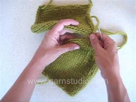 Later, weave in the ends at. Knitting: How to Seam Ends Together to Join Cast On and ...