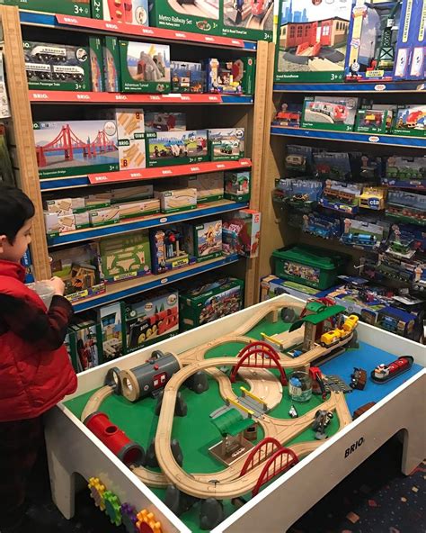 6 Great Chicago-Area Independent Toy Stores | Toy store, Chicago
