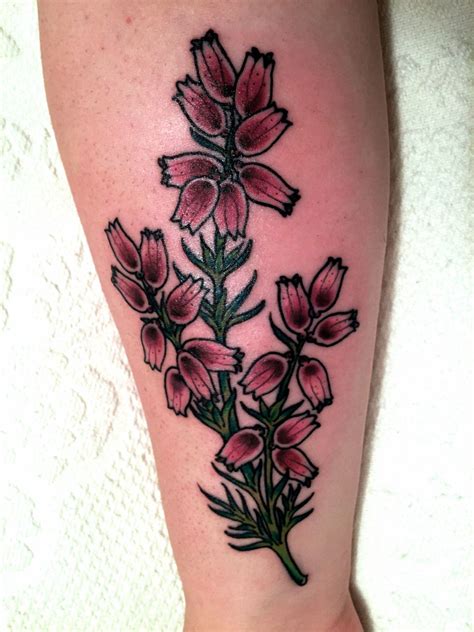 Done By Laura Murphy Little Johns Tattoos In Tattoos Flower Art Flower Tattoo