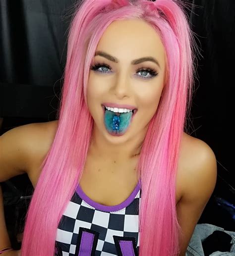 Yaonlylivvonce Rocking The Pink Hair And That Signature Blue Tongue Full Glam By Mrs Lindysue