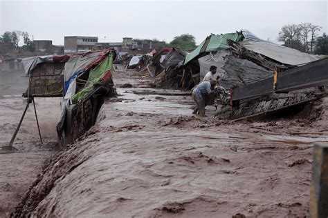 Flash Floods in Pakistan and Kashmir Kill at Least 53