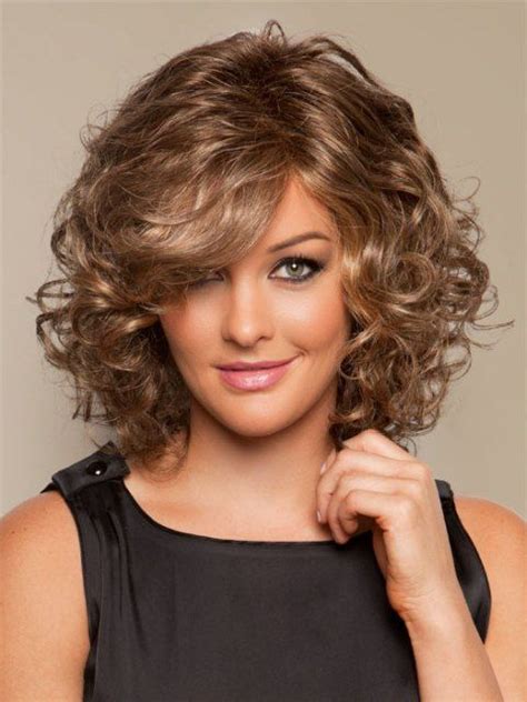 Medium Hairstyles For Round Faces And Curly Hair