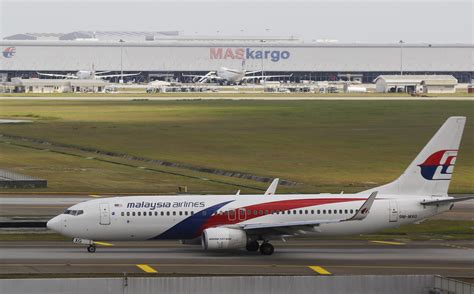 653 numaralı uçuş, penang uluslararası havaalanı'ndaki 22 numaralı pistten, kuala lumpursubang havaalanı (artık sultan abdul aziz shah havaalanı).6. Malaysia Airlines will be first to track all of its ...