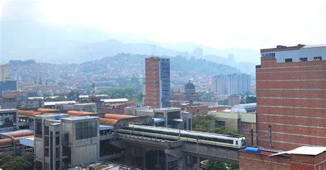 The Easy Guide To Medellin Metro Visitar Medellín