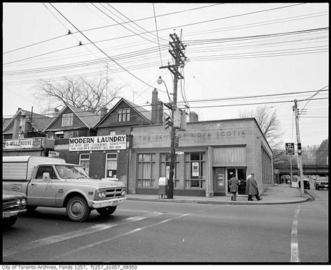 25 Vintage Photos Of Toronto In The 1960s And 1970s Daily Hive Toronto