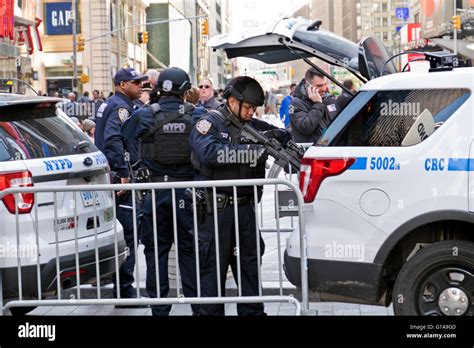 Nypd Unit Anti Terrorism Counterterrorism Police Officers Carrying