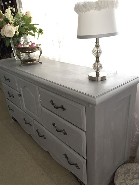 How To Chalk Paint A Dresser With Annie Sloan Paris Grey The Style Babes