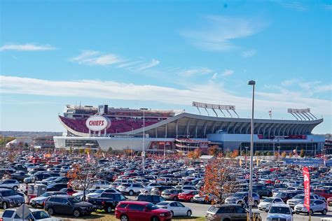 The kansas city chiefs and arrowhead events are hosting the 2nd annual red friday run, presented by geha. Kansas City Chiefs Tailgating and Stadium Food: What to ...