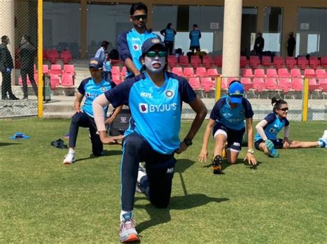 If you plan to book flights independently and are only interested in a ticketing package in australia, we can help. 10% spectators allowed for series between Ind W and SA W