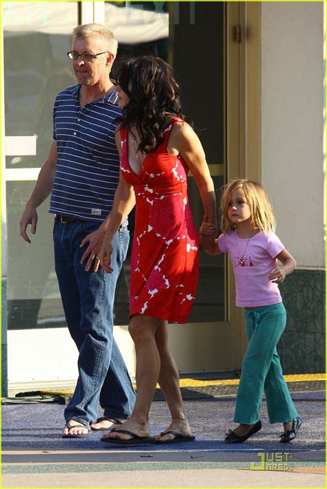 Courteney Cox To Jennifer Aniston Join Cougar Town Photo 2131351