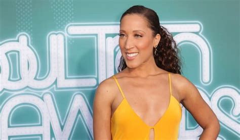 Comedian Robin Thede Inks Production Deal With Warner Bros Tv