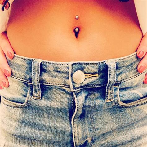 40 Of The Most Stunning Examples Of Belly Button Piercing Youll Love Ecstasycoffee