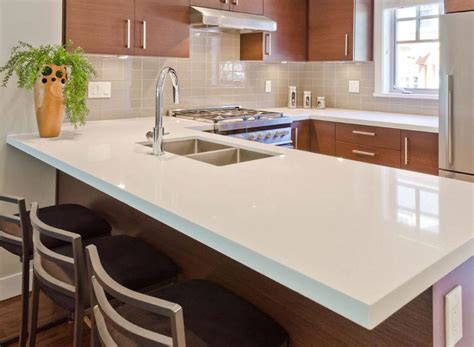 It's important to consider practical aspects of the material. Quartz Kitchen Countertops - Pros & Cons | Inovastone