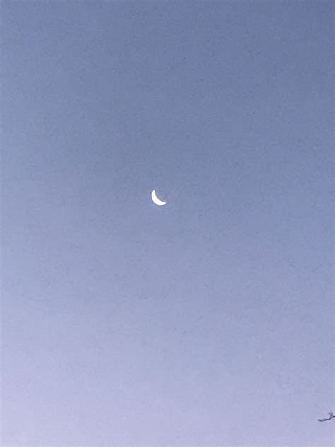 Pin By Gorn Kook On วอลเปเปอร์ Sky Moon The Moon Is Beautiful Sky