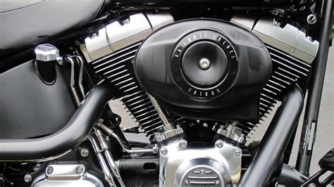 For four stroke engines, radial engines have an odd number of cylinders per bank (5, 7 or 9) and are mostly there is x type of engine also. Ask RideApart: Why Are V-Twin Engines Still Around?