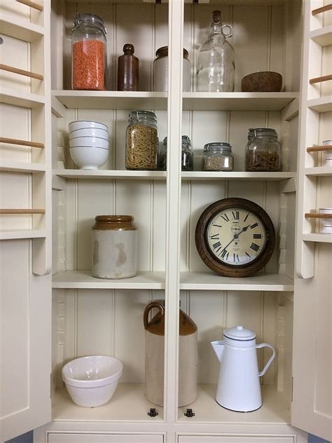 All of our freestanding larder cupboards come complete with a pair of spice racks on the cupboard doors and three adjustable shelves, unless otherwise stated. Freestanding Larder Cupboards