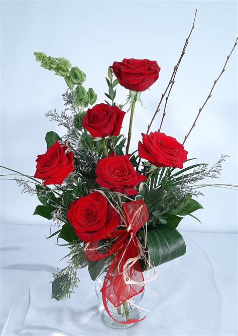Traditional Half Dozen Rose Arrangement By Dahlia A Florist