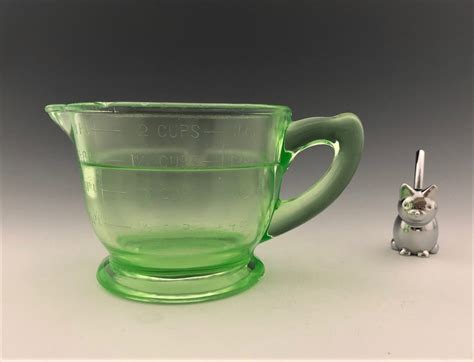 Uranium Glass Measuring Cup 2 Cup Capacity Green Depression Glass