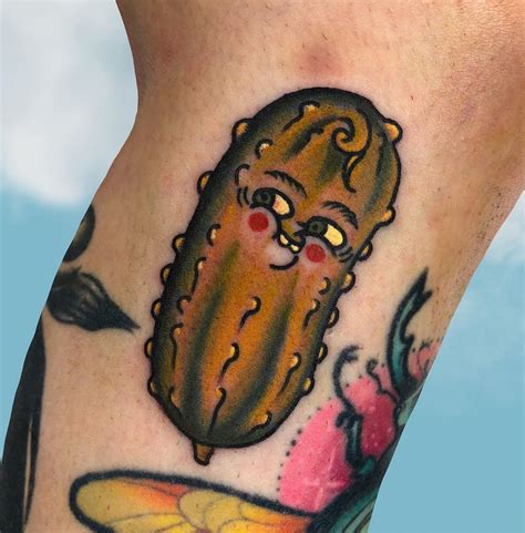 Bonni wants to be a tattoo artist more than anything Cute pickle by Karolina Sylwia
