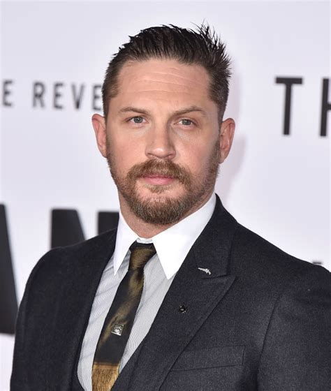 He has two children, two dogs, and is married to actress charlotte riley. Tom Hardy, irreconocible cambio para su nuevo papel ...