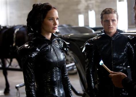 Hunger Games Gender Role Reversal The Peeta And Katniss Relationship