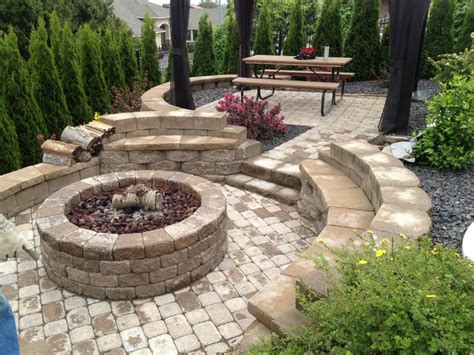 Retaining wall block fire pit ideas. 9 best images about Retaining Wall Benches on Pinterest ...