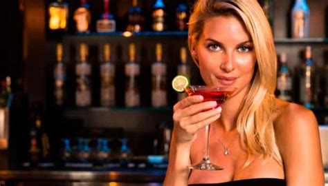 drink cosmopolitan imortalizado na série sex and the city conheça a sua origem datto news