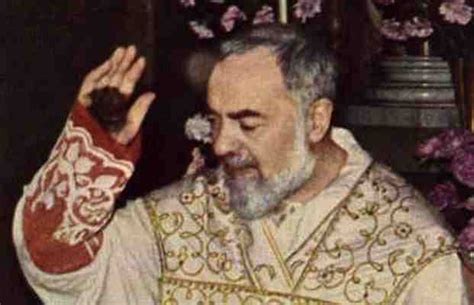 Padre Pio The First Priest To Receive The Wounds Of Christ On The Cross