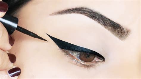 Top 5 Winged Eyeliner Hacks To Try Right Now Youtube