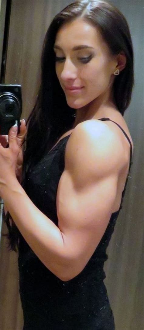 Jennifer Ullmer Fitness Motivation Muscle Girlpower Flex Biceps