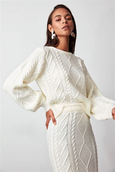 Free Shipping New White Cable Knit Women Sweater Elegant Knitting