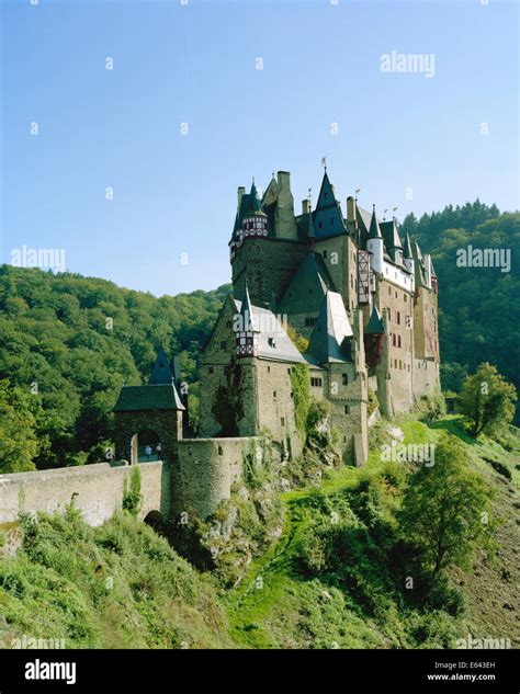 Hilltop Castle Burg Eltz Rheinland Pfalz Germany Stock Photo Alamy