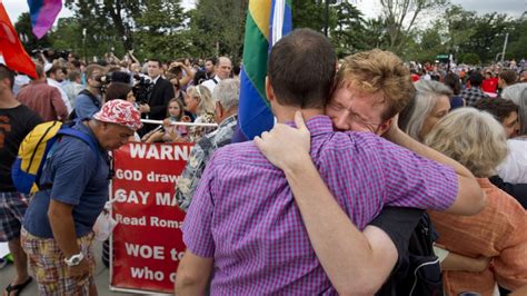 Us Supreme Court Says Same Sex Couples Have Right To Marry In All 50