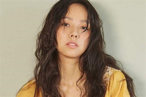 insights about lee hyori married life with husband lee sang soon her past dating history and