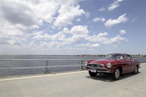 The Highest Kilometer Car In The World A Volvo P1800s 5 Pics I