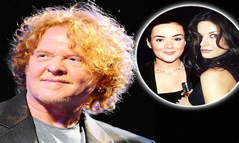 Simply Reds Mick Hucknall Apologises To The 1000 Women He Slept With