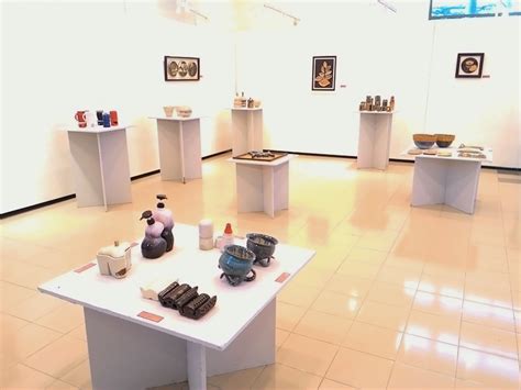 We would like to show you a description here but the site won't allow us. Jabatan Seramik UiTM Perak: Pameran Diploma April 2015 ...