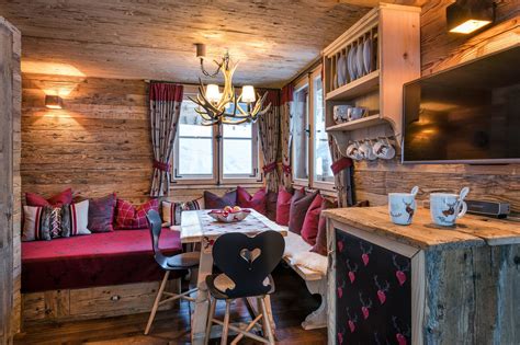 Ihr 4* hotel tyrol am haldensee im tannheimer tal in tirol: Willkommen im Wohlfühl-Chalet Grand Flüh, das Luxus Chalet ...