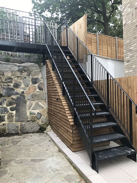 High Quality Hot Galvanized Steel Outdoor Metal Staircase China