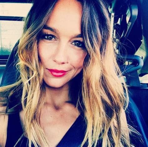 Sharni Vinson Shows Off Her Natural Look In A Close Up Selfie Daily