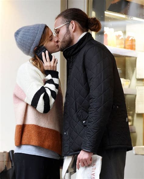 Free Emma Watson Was Seen Passionately Kissing Her Boyfriend Leo