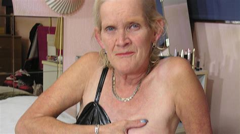 Horny Dutch Mature Slut Showing Her Soaking Wet Cunt Tubedupe Free