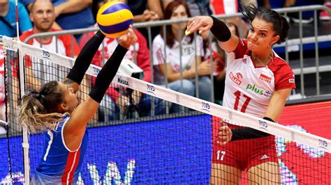 Polscy siatkarze wygrali z włochami 3:2 w katowickim spodku w lidze światowej, ale nadal zajmują ostatnie miejsce w tabeli grupy a. Siatkówka, ME kobiet (Łódź): Polska - Włochy (sport.tvp.pl)
