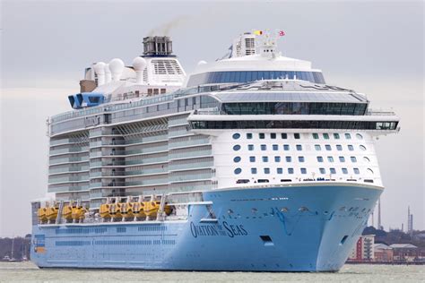 Royal Caribbean Brings Ovation Of The Seas The Largest Cruise Ship Ever