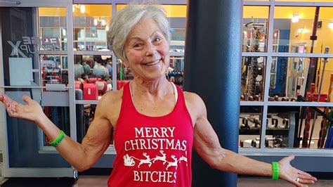 Wow Diese Fitness Oma Ist 71 Jahre Alt Und Stemmt 113 Kilo