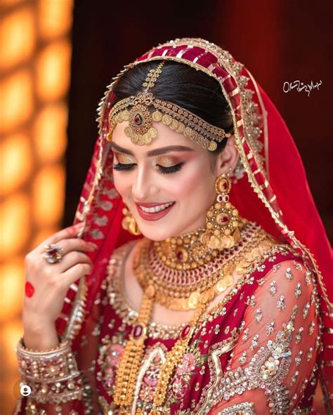 ayeza khan s latest bridal shoot for mnr the odd onee