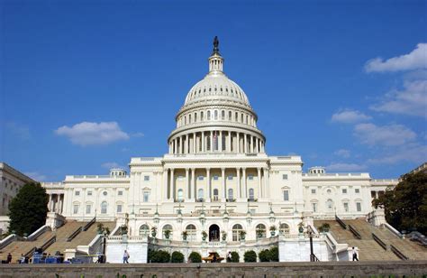 Gunshots Fired At Us Capitol Building Shooter In Custody Glamour