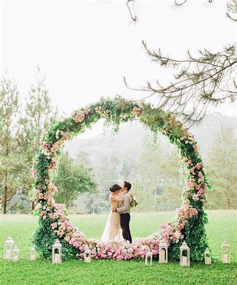 2017 Stylish Garden Theme Circle Ceremony Arch Wedding Wreaths Diy